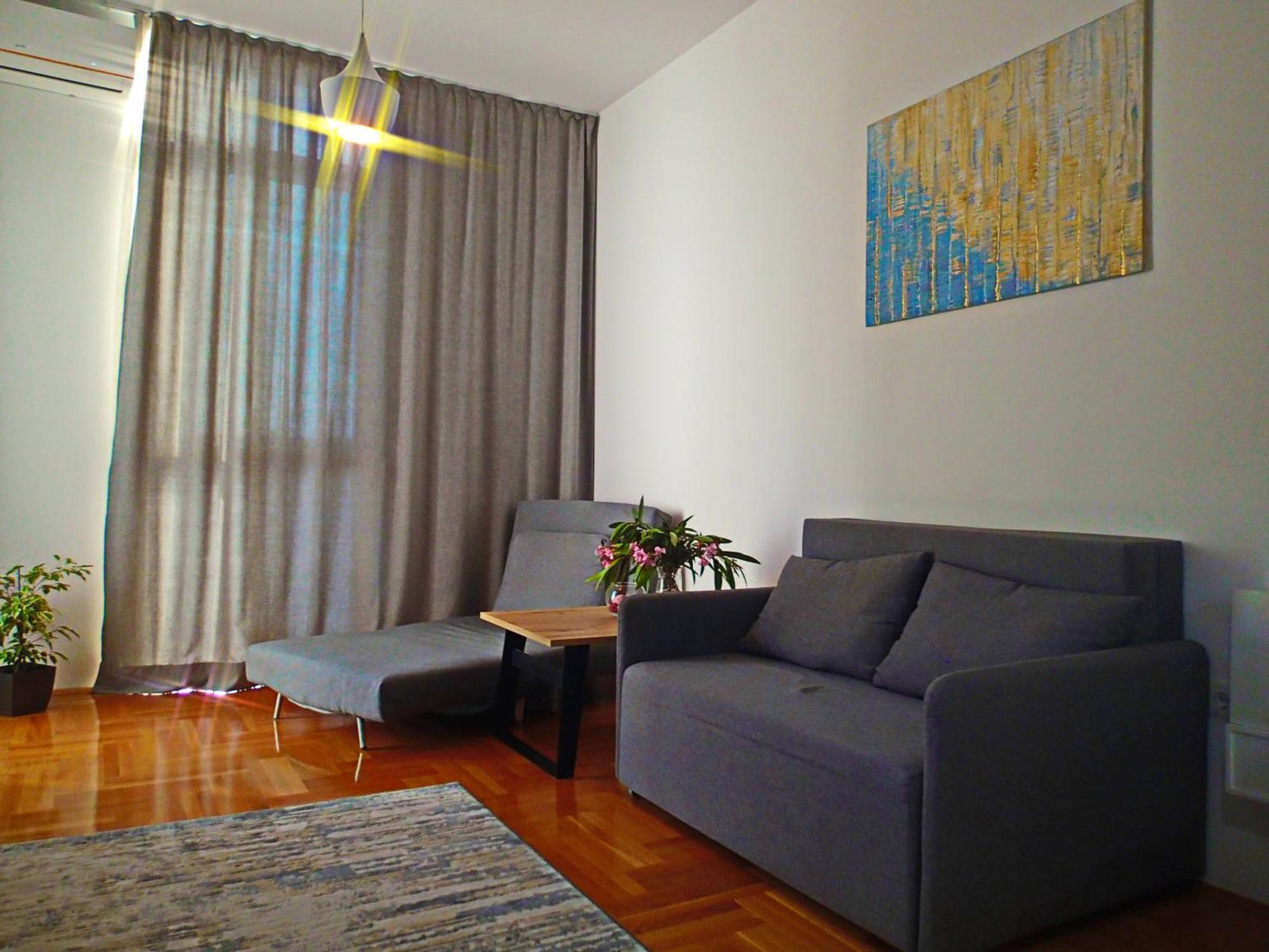 Apartment Sova ติวัต ภายนอก รูปภาพ